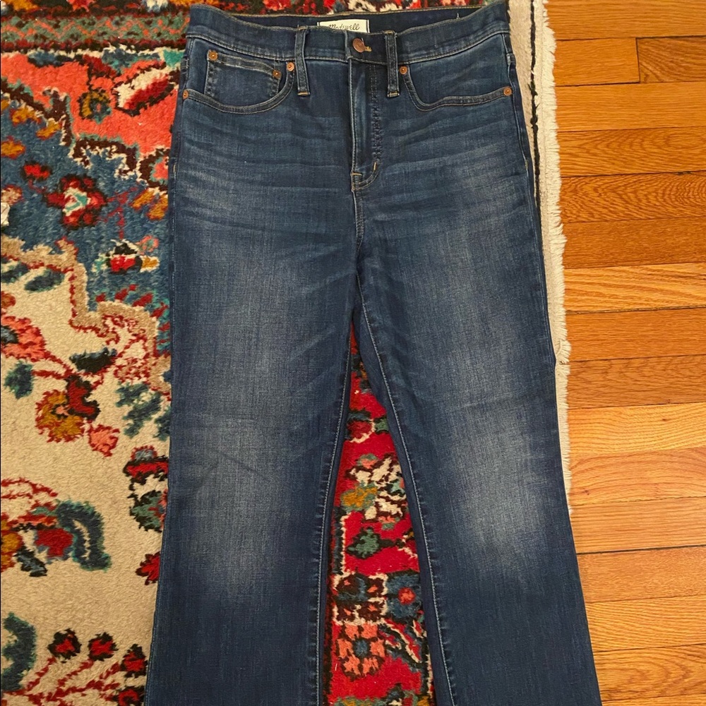 Madewell Cali-Demi boot jeans with raw hem EUC 28